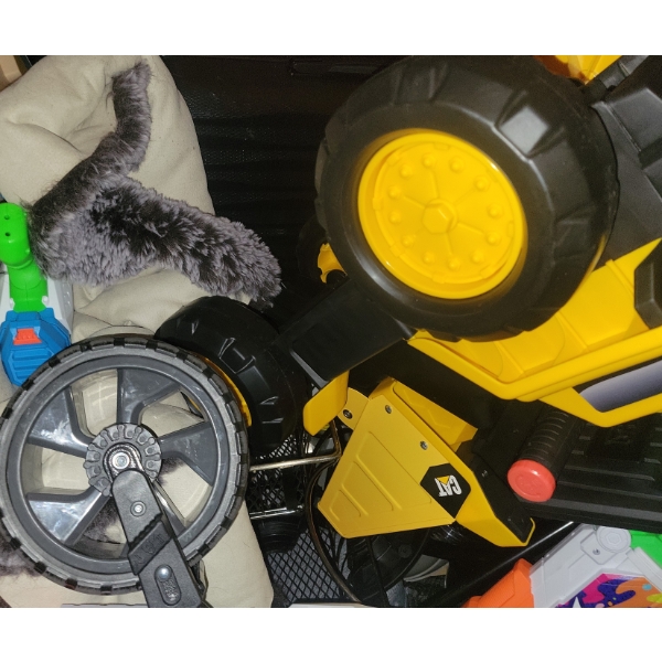 Skid Of Mixed Customer Return Items