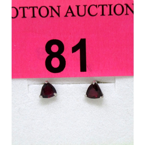 New 10 KT White Gold Garnet Stud Earrings 