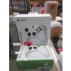 Image 1 : 2 Xbox Series XS Wireless Controllers - Robot White