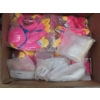 Image 1 : 15 New Jewelry Bead Kits & Pink Hand Puppets