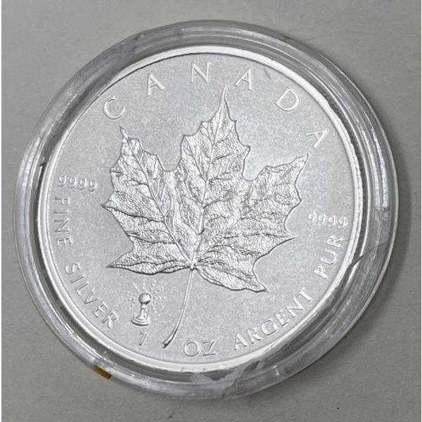 1 Oz .9999 Silver 2018 Maple Leaf Coin 