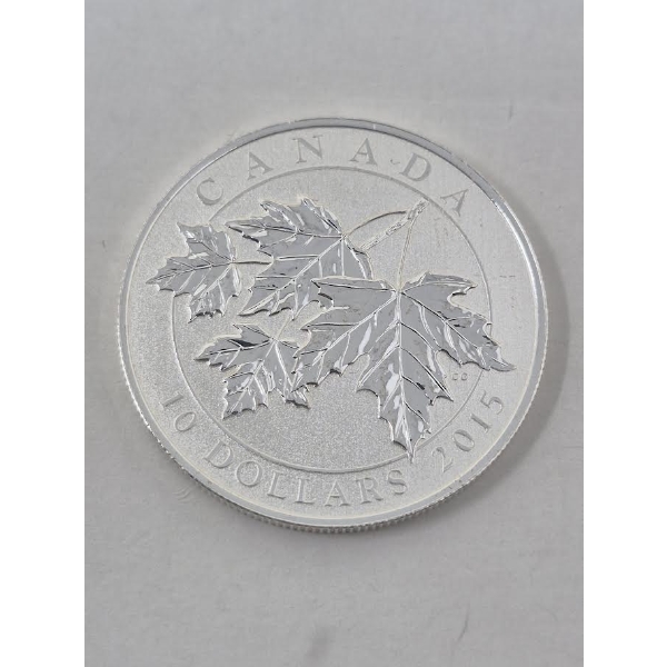 1/2 Oz .9999 Silver 2015 Maple Leaves $10 Coin 