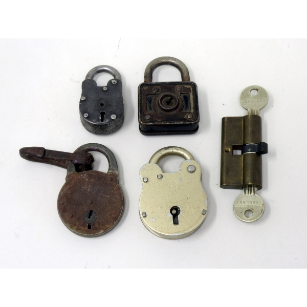 5 Vintage Padlocks - 1 Has Keys