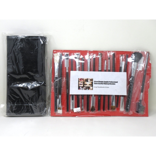 New 16 Piece Adora Make-Up Brush Set with Case
