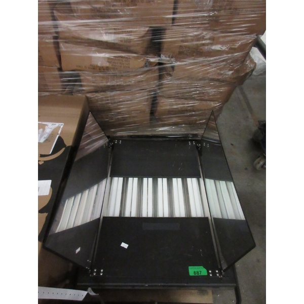 Light Box with Fold Out Mirror Reflectors 