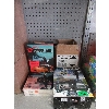 Image 1 : 4 Piece Lot of Assorted Auto Accessories