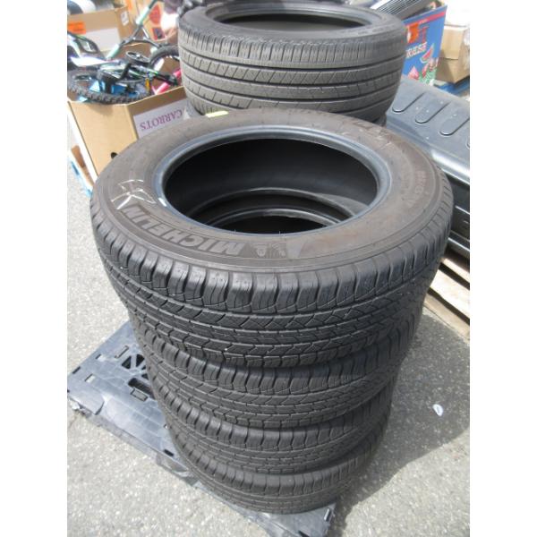 Set of 4 Michelin Latitude 225/65 R17 Tires 