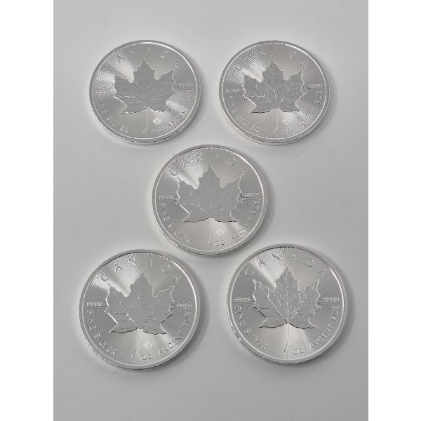 5 x 1 Oz .9999 Silver Canada Maple Leaf Coins