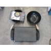 Image 1 : 2 Non-Stick Woks & 1 Electric Griddle
