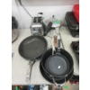 Image 1 : 8 Piece Lot of Cookware
