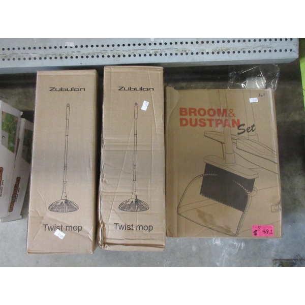 4 New Zubulon Twist Mops & 1 Broom & Dust Pan Set