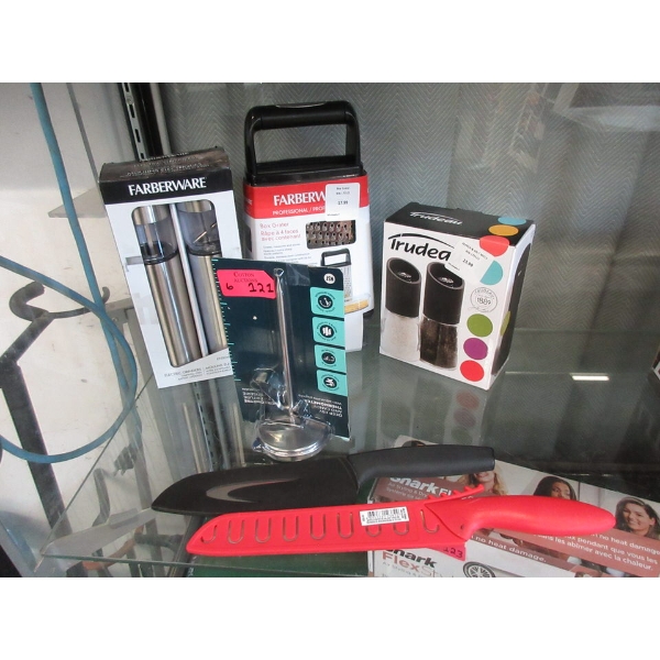 6 Piece Lot of Kitchenware & Kitchen Knives