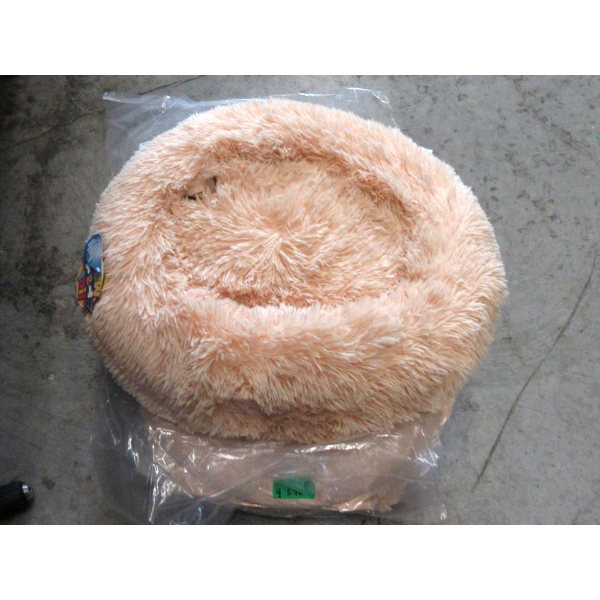 4 New Show & Tail Oval Washable Pet Beds
