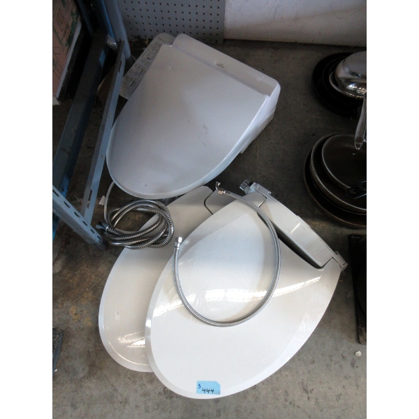 3 Assorted Bidet Toilet Seats -  Customer returns - As Is
