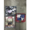 Image 1 : Red Queen Sheet Set & 2 Duvet Cover Sets