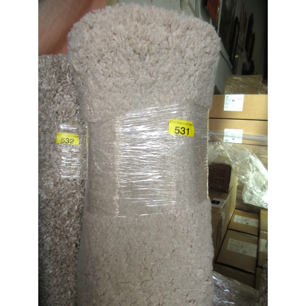 5' x 7' Ivory Plush Area Carpet