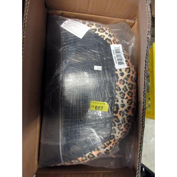4 New Leopard Print Pet Beds - 18" x 20"