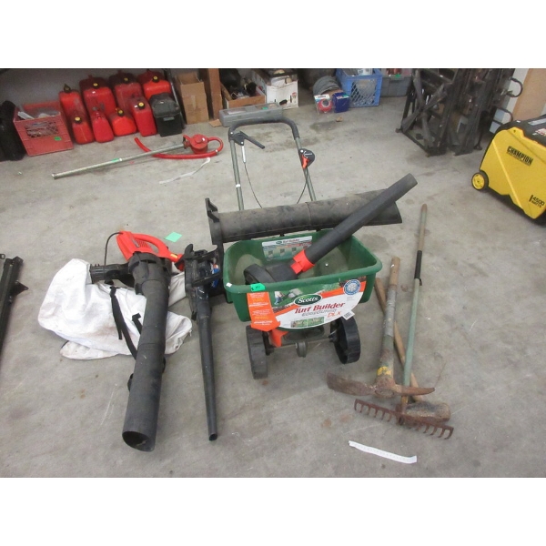 8 Piece Lot of Yard & Gardening Tools
