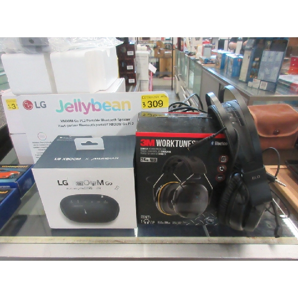 2 Over Ear Headphones & 1 Jellybean Speaker