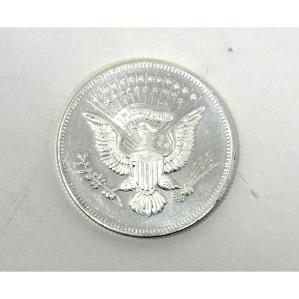 1 Oz .999 Silver Eagle E.Pluribus.Unum Silver Trade Unit Round 