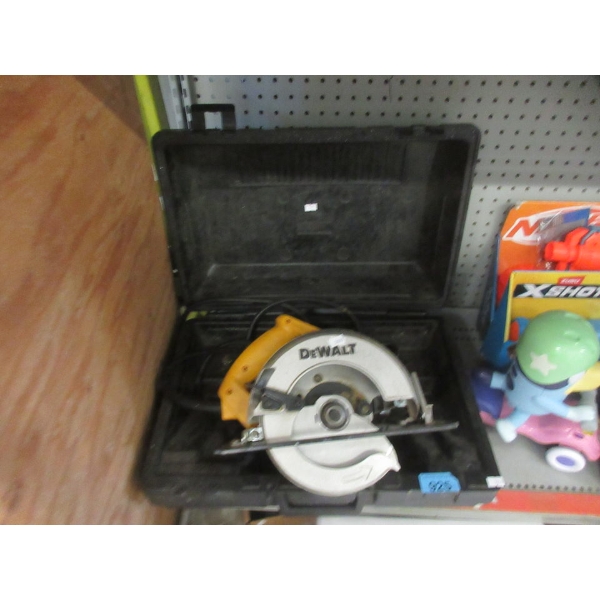 DeWalt Electric Circular Saw in Case