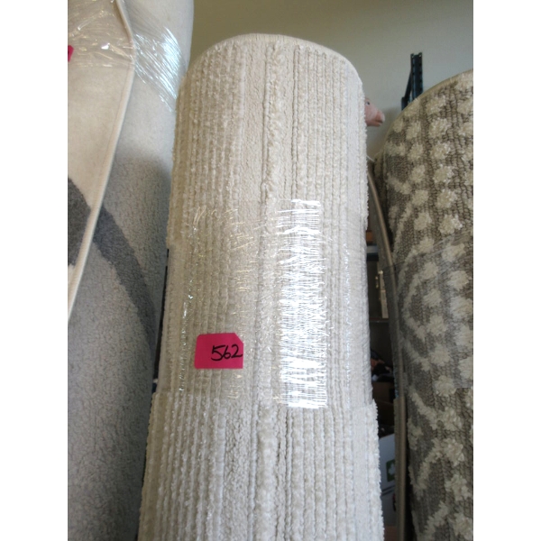 6' x 8' White Sculpted Pattern Low Pile Area Carpet