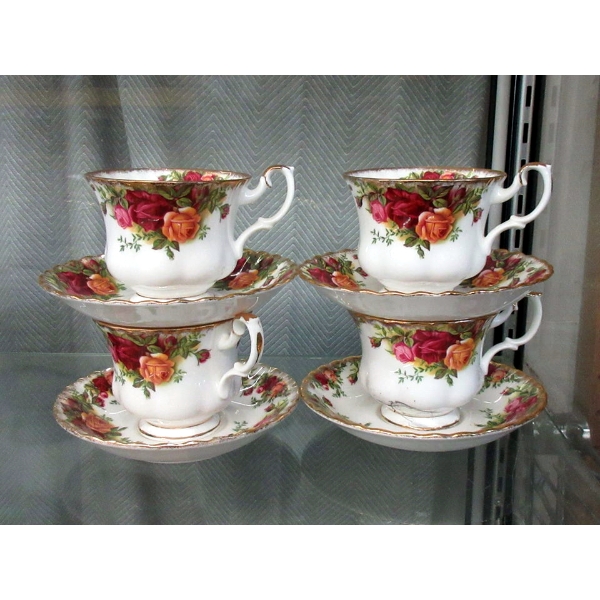 4 Royal Albert "Old Country Roses" Tea Cups w/ Saucers