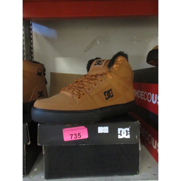 Men's New DG Fleece Lined High Top Runners - Size 8