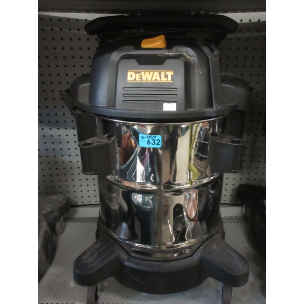 DeWalt Stainless Steel Wet/Dry Vac - 38L/10 Gallon 