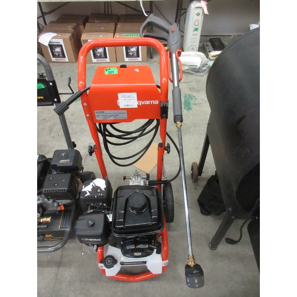 Husqvarna PW 3200 Gas Pressure Washer