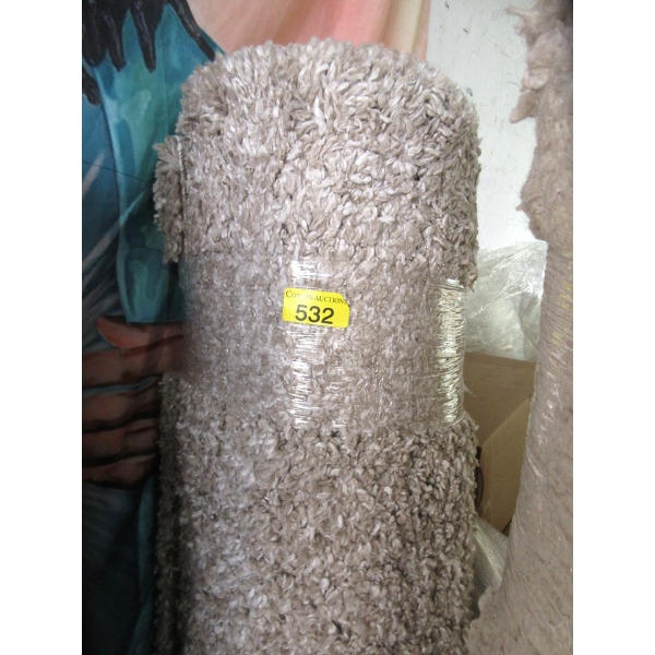 5' x 7' Beige Speckled Shag Area Carpet