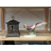Image 1 : Metal Patio Lantern and China Bird