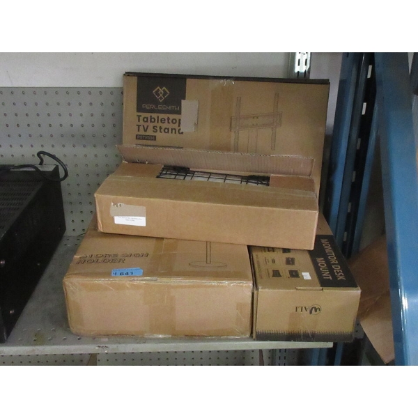 4 Piece Lot of Mounts & Storage