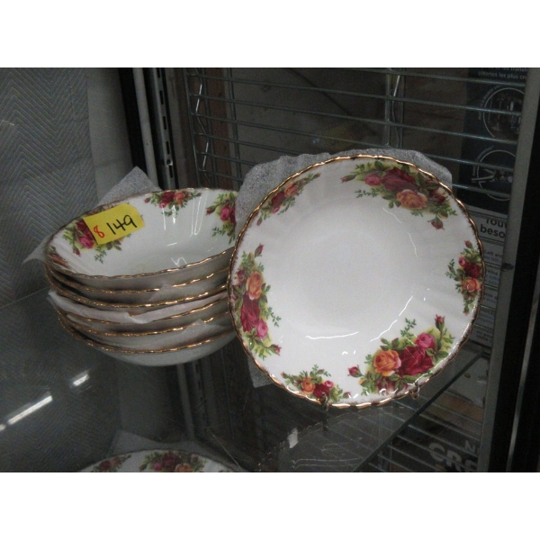 8 Royal Albert "Old Country Roses" Cereal bowls. 