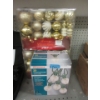Image 1 : 2 Packs of Christmas Tree Décor & 1 String Light