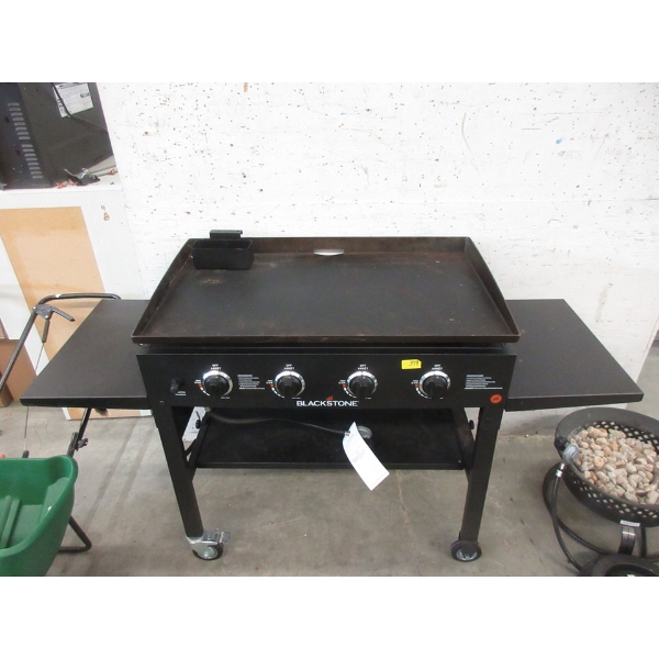 Blackstone 4 Burner Gas Griddle / Grill