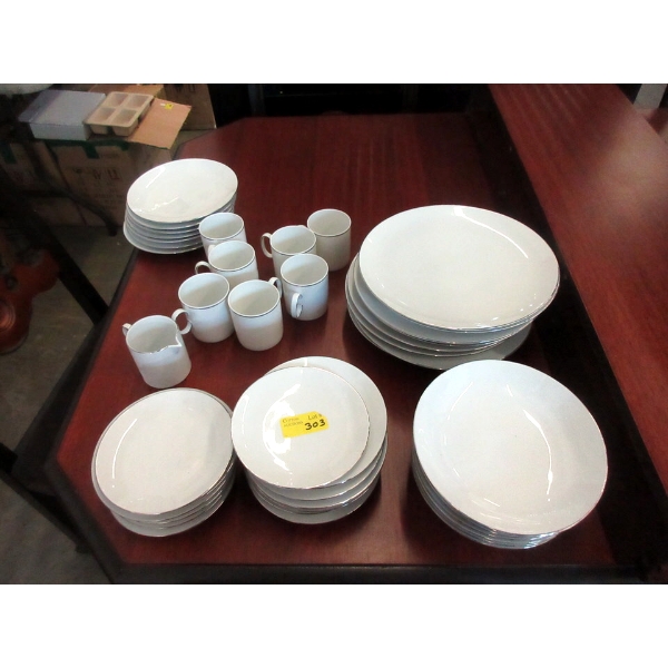 30 Piece Set of Thomas Germany China