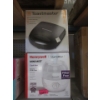 Image 1 : Honeywell Humidifier & Toastmaster Sandwich Maker