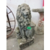 Image 1 : Concrete Lion Outdoor Lawn Ornament