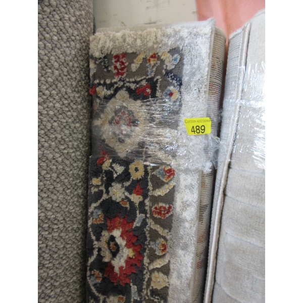 5' x 7' Pattern Low Pile Area Carpet