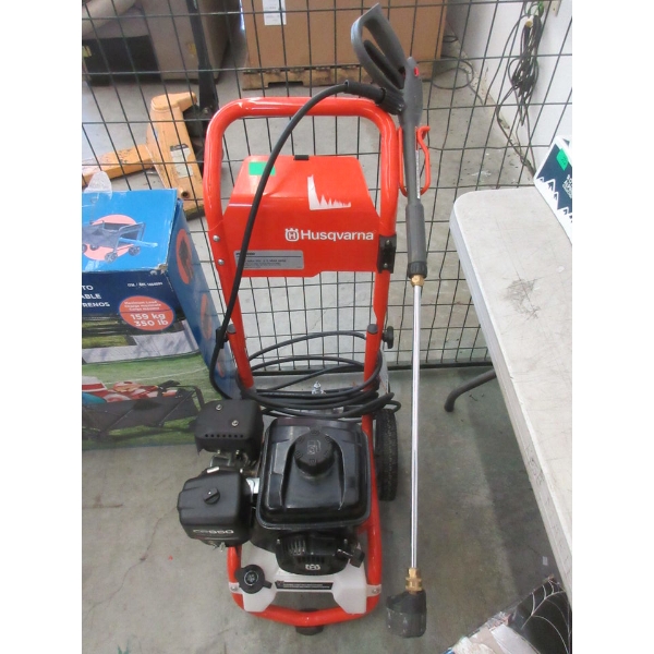 Husqvarna PW 3200 Gas Pressure Washer