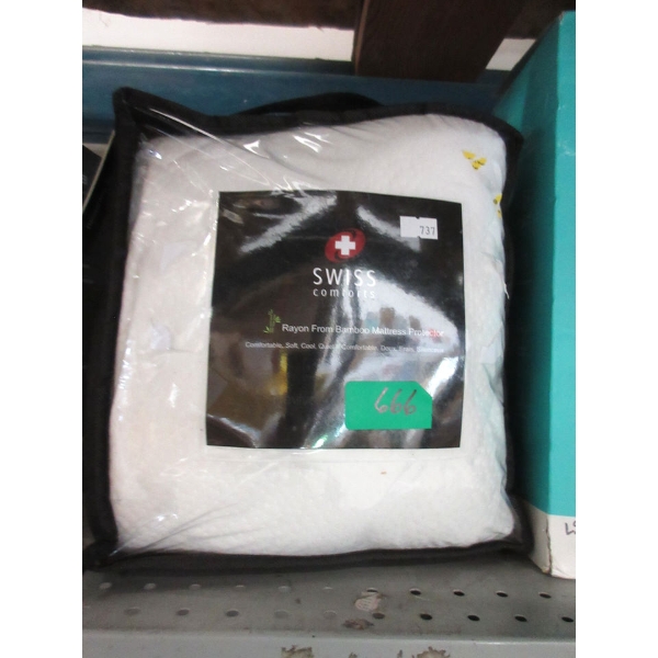 Swiss Comforts King Size Mattress Pad 