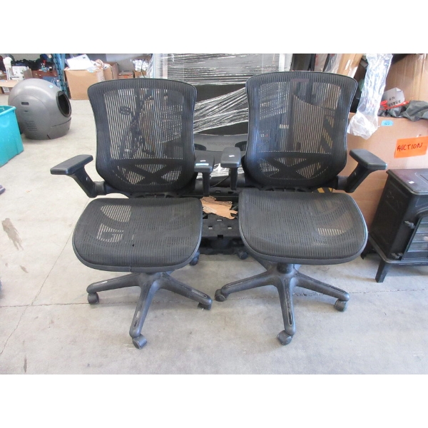2 Mesh Office Chairs - Customer Returns