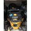 Image 1 : 2 DeWalt 22 L/6 Gal Shop Vacs with 1 Hose