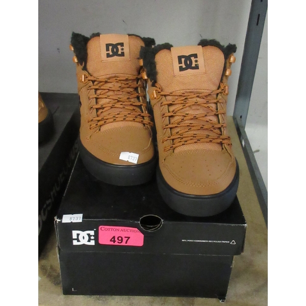 Men's New DC Fleece Lined Winter Shoes - Size 8