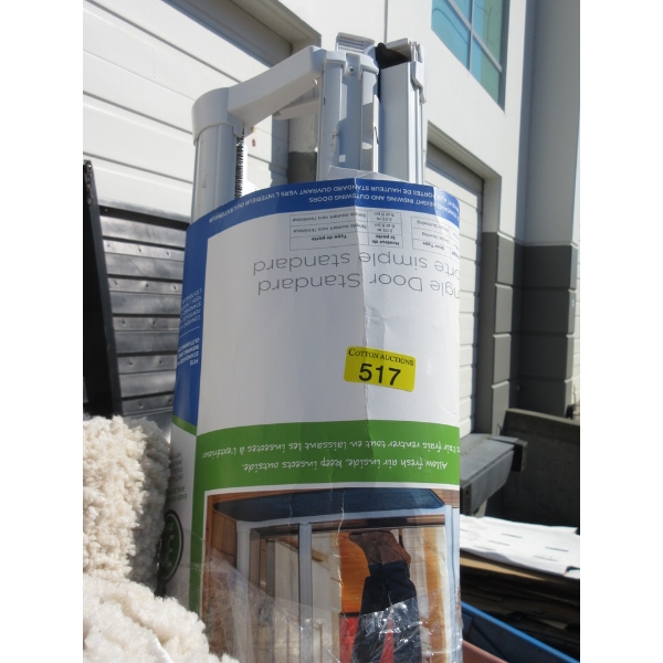 Genius Retractable Screen Door - Customer Return