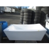 Image 1 : White Soaker Tub - Customer Return - As Is