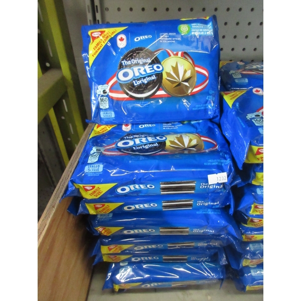 8 Family Packs of Oreo Original Cookies