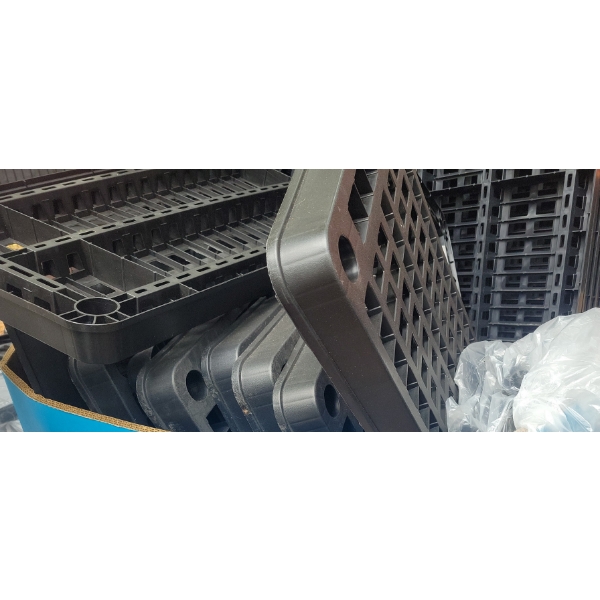 Skid Of Miscellaneous Customer Return Items