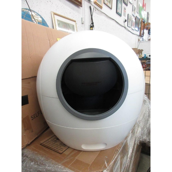 White Hillpig Self-Cleaning Litter Box in Box